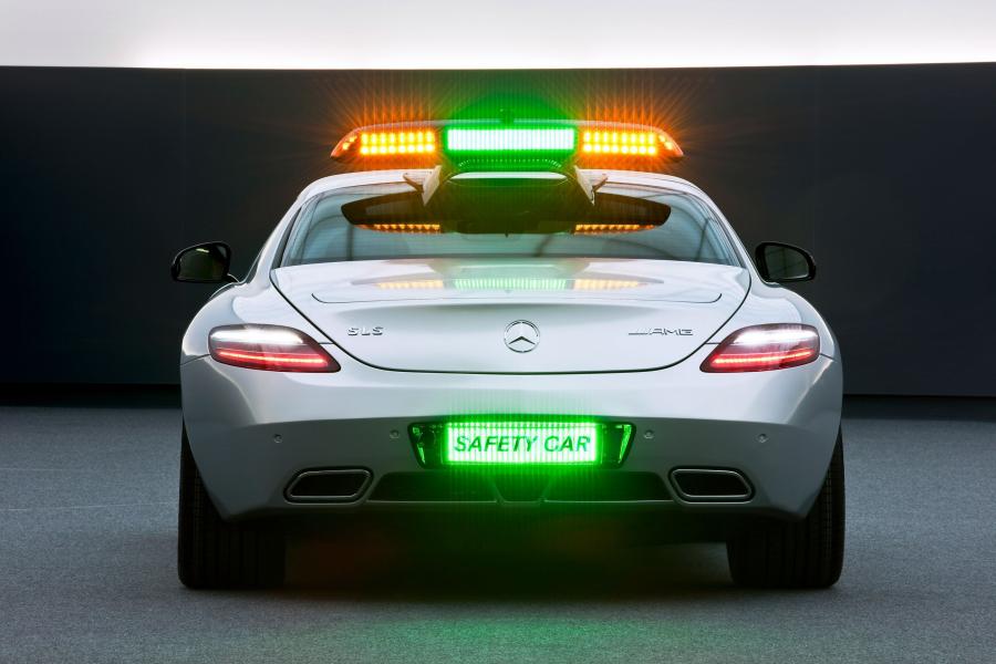  Mercedes-Benz SLS AMG F1 Safety Car 2010 года  (фото 12 из 46)